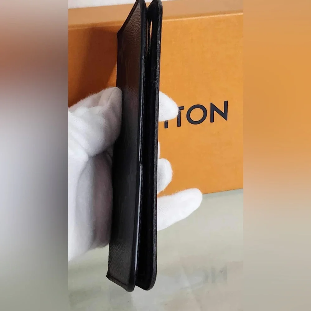 Louis Vuitton Monogram Graphite IPhone Cover/GENDERLESS
